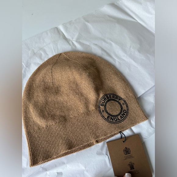 BURBERRY Cashmere Knit Logo Beanie Camel NEW - Picture 2 of 7